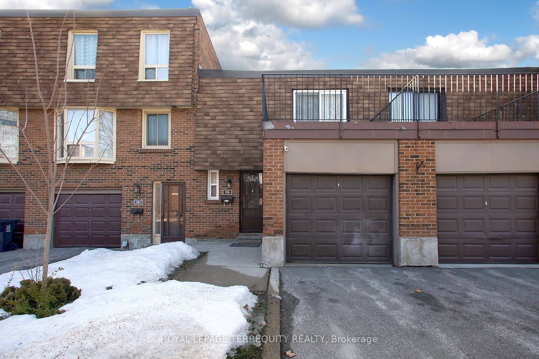 Discover the perfect blend of convenience and comfort in this beautifully updated 3 bedroom, 3 bathroom home, nestled in one of the most sought after, family friendly neighbourhoods.