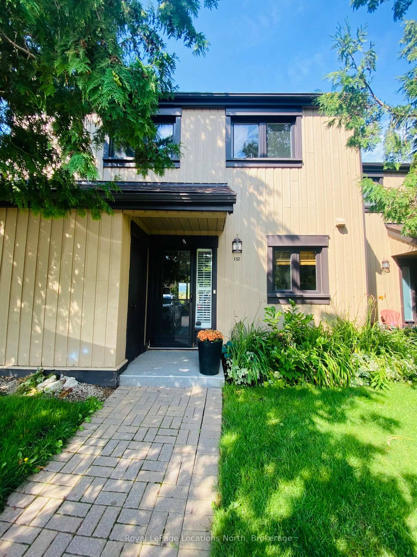 Gorgeous, Fully Renovated Ski Season Lease !