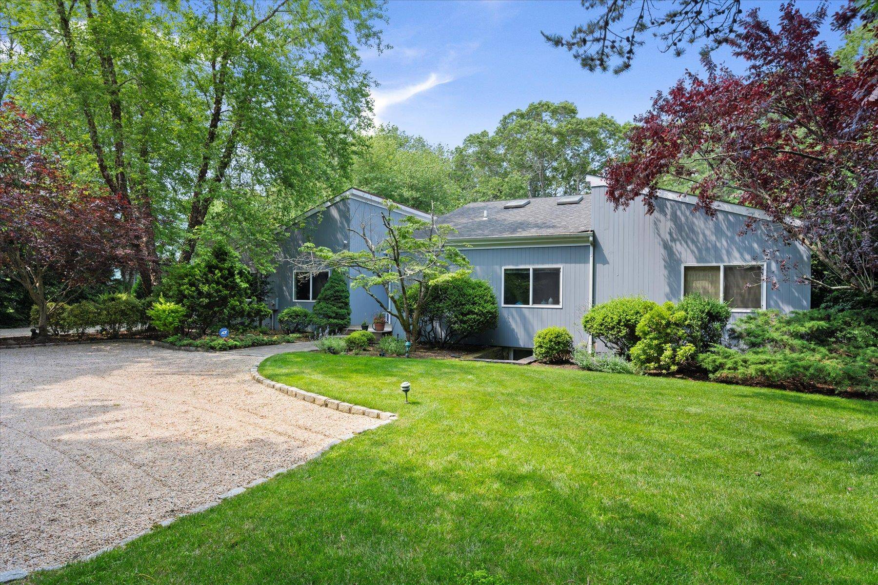 Modern Elegance in the Heart of Ice Pond Lane.