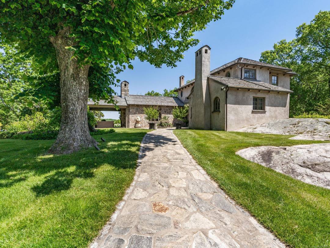 Overlooking the hills of Lyme, Connecticut, Hilltop Estate combines old world elegance with modern luxury.