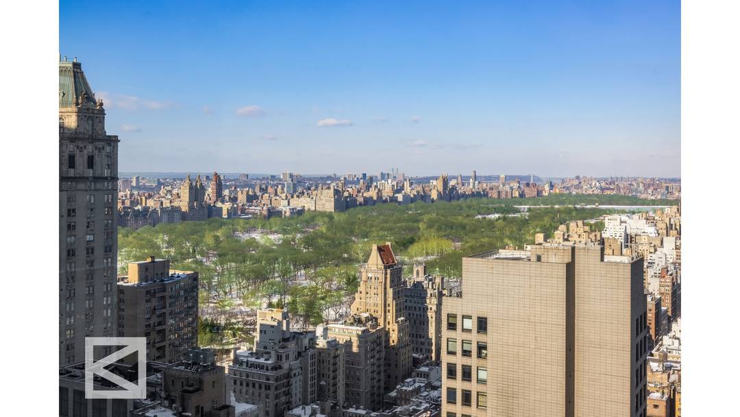 A townhouse in the sky where Manhattan unfolds in every direction.
