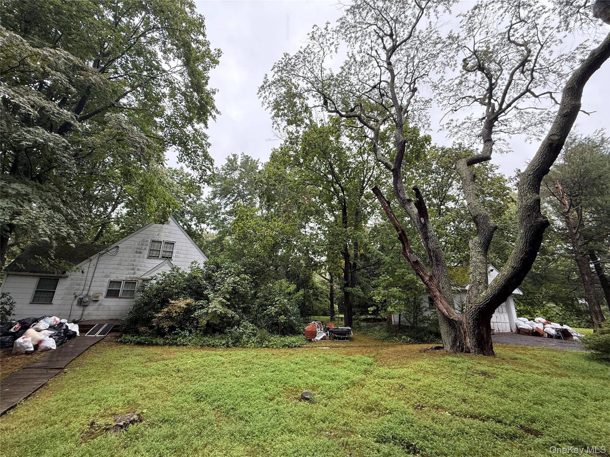 This Diamond in the Rough Could Be Yours !