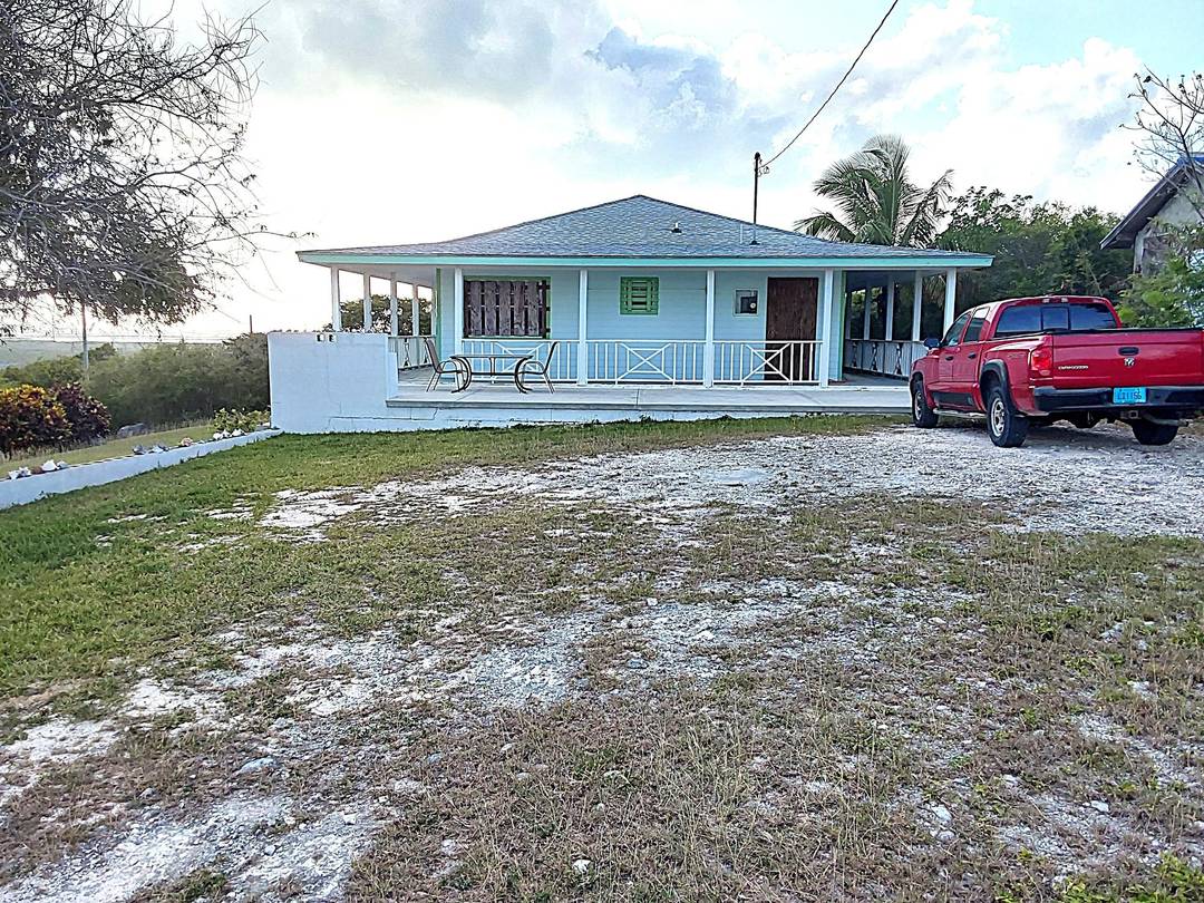 4BD/2BA HOUSE SCRUB HILL Single Family Home Long-Island-Bahamas