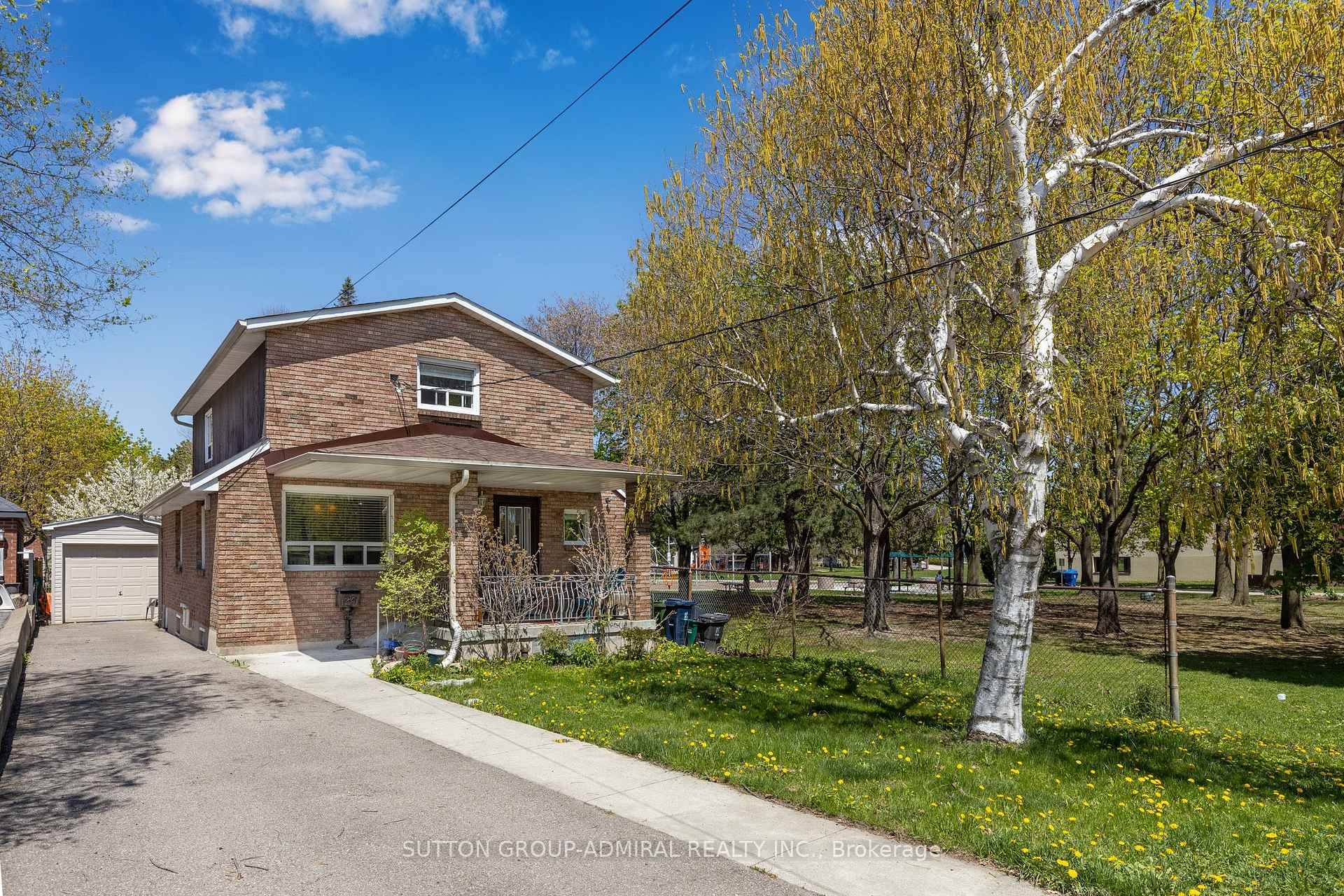 Charming 2 Storey Home on a Corner lot next to Glen Long Park.