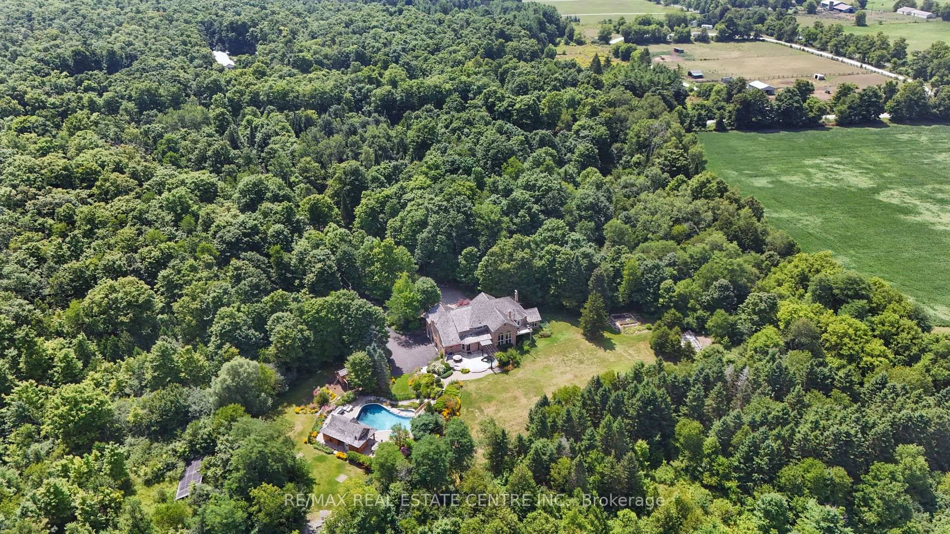 A Signature Estate in Nassagaweya.