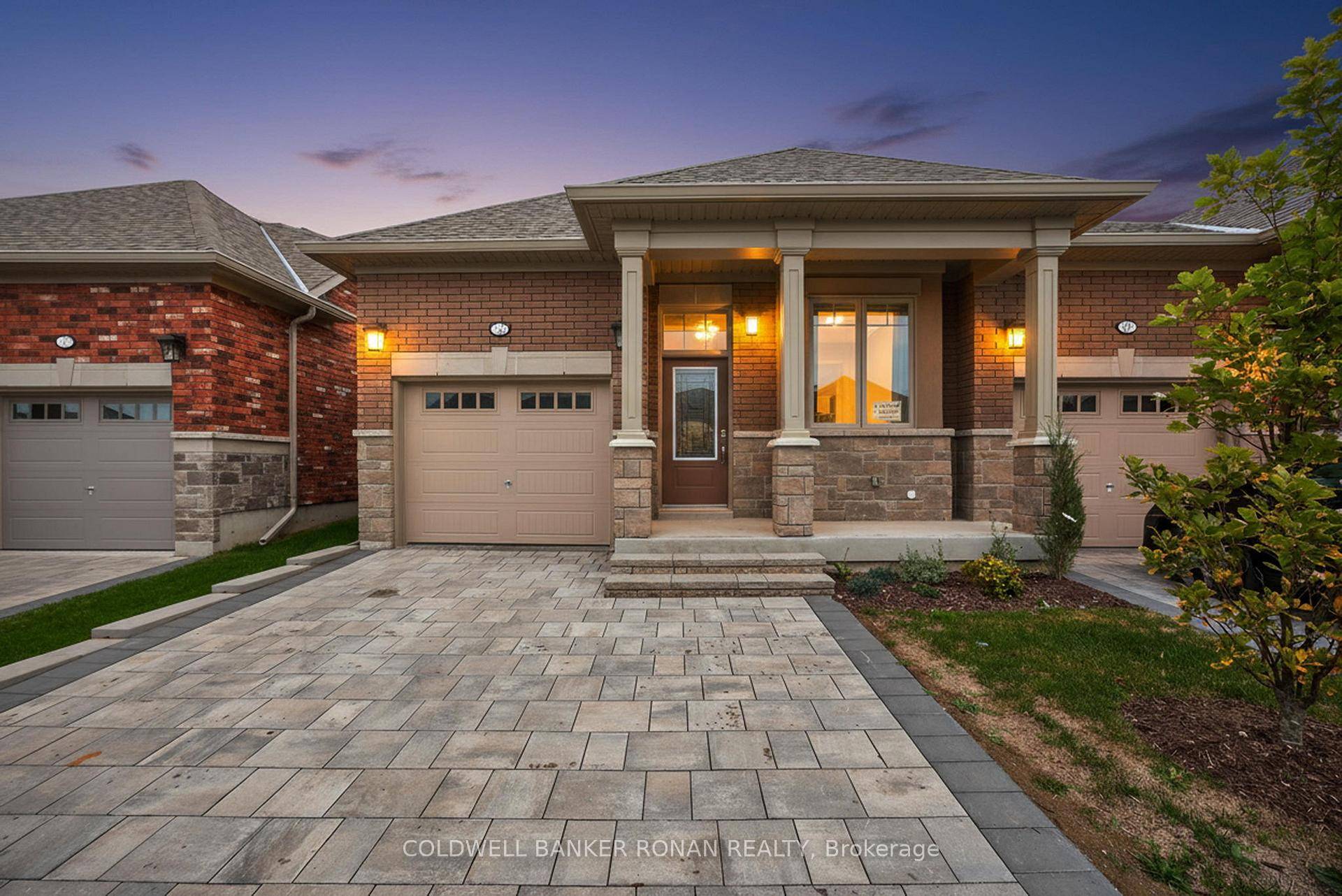 Adult Lifestyle Living at Its Finest Welcome to 71 Appian Way, Briar Hill !