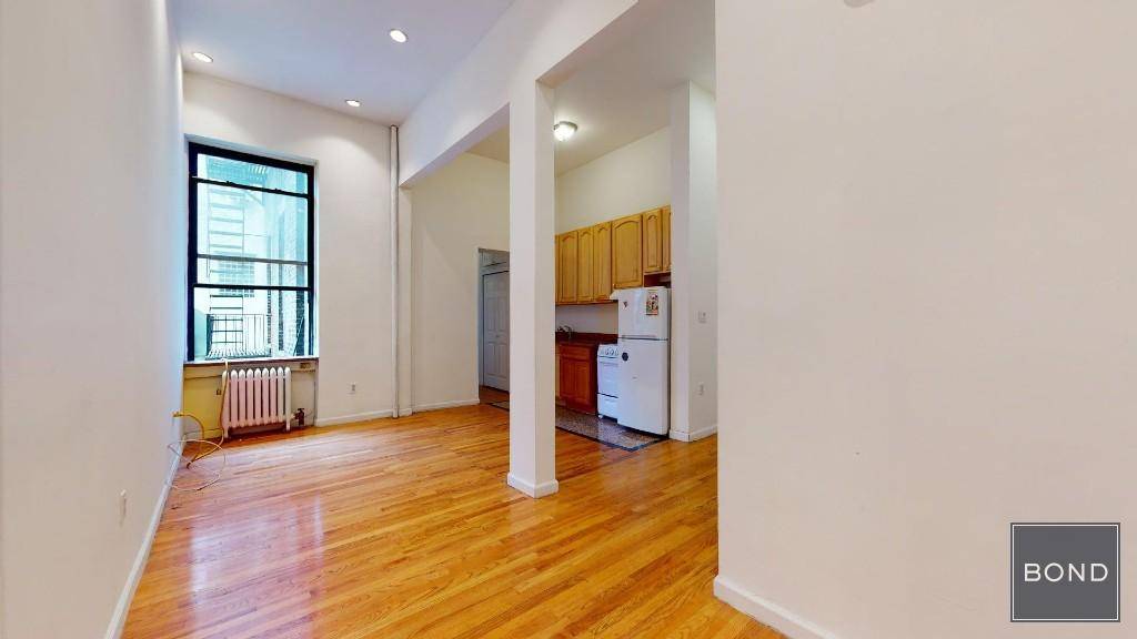 Renovated 2 bedroom in prime East Village.