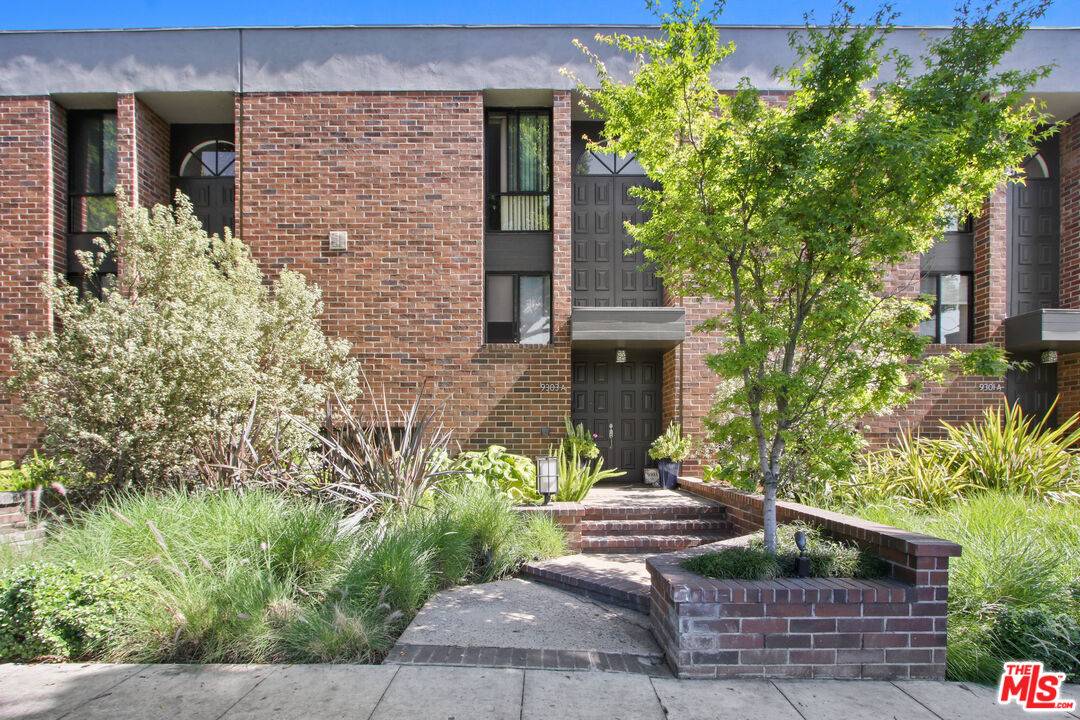 9303 Burton Way 3BR Beverly Hills Post Office | B.H.P.O. La