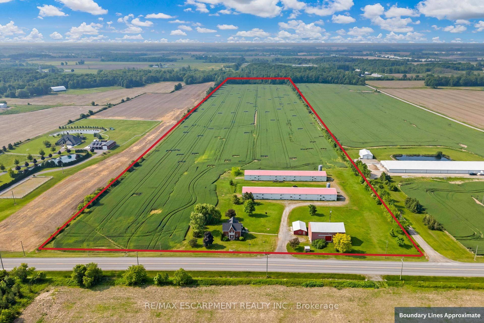 Welcome to this 52 acre farm right in the heart of Niagara, located just minutes to Beamsville and easy QEW access.