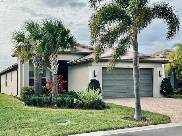 This is Florida Lifestyle Living at it's Very Best !
