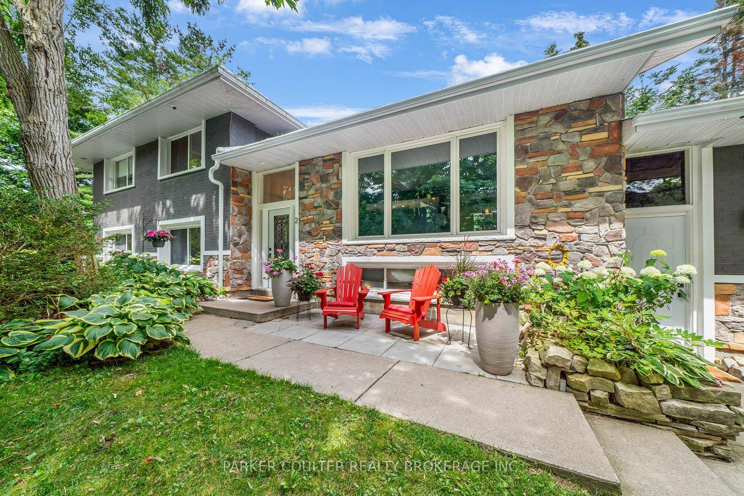 Welcome to 2 Noraline Avenue in beautiful Midhurst.