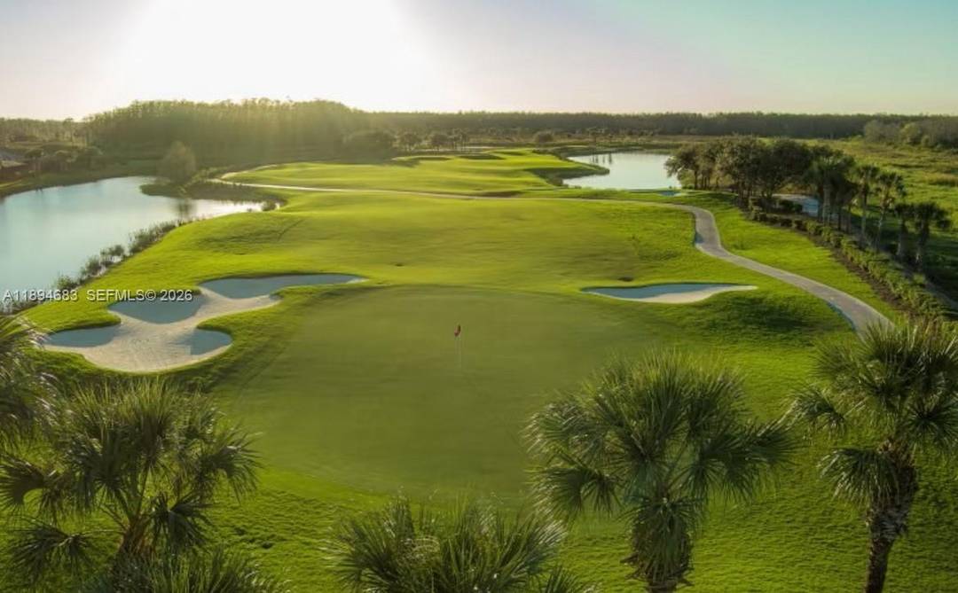 MOTIVATED SELLER ! Open to ALL offers.