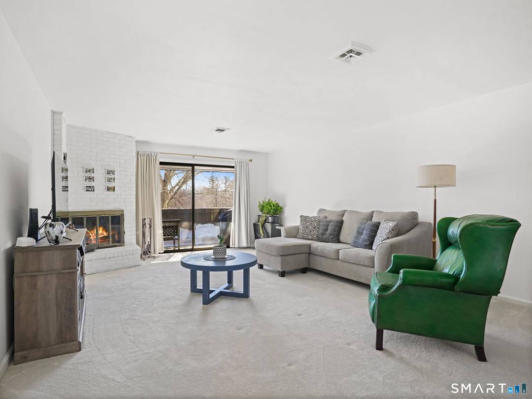 Welcome to this large 2 bedroom, 2 bath home located in the sought after Ledgebrook condominium complex.