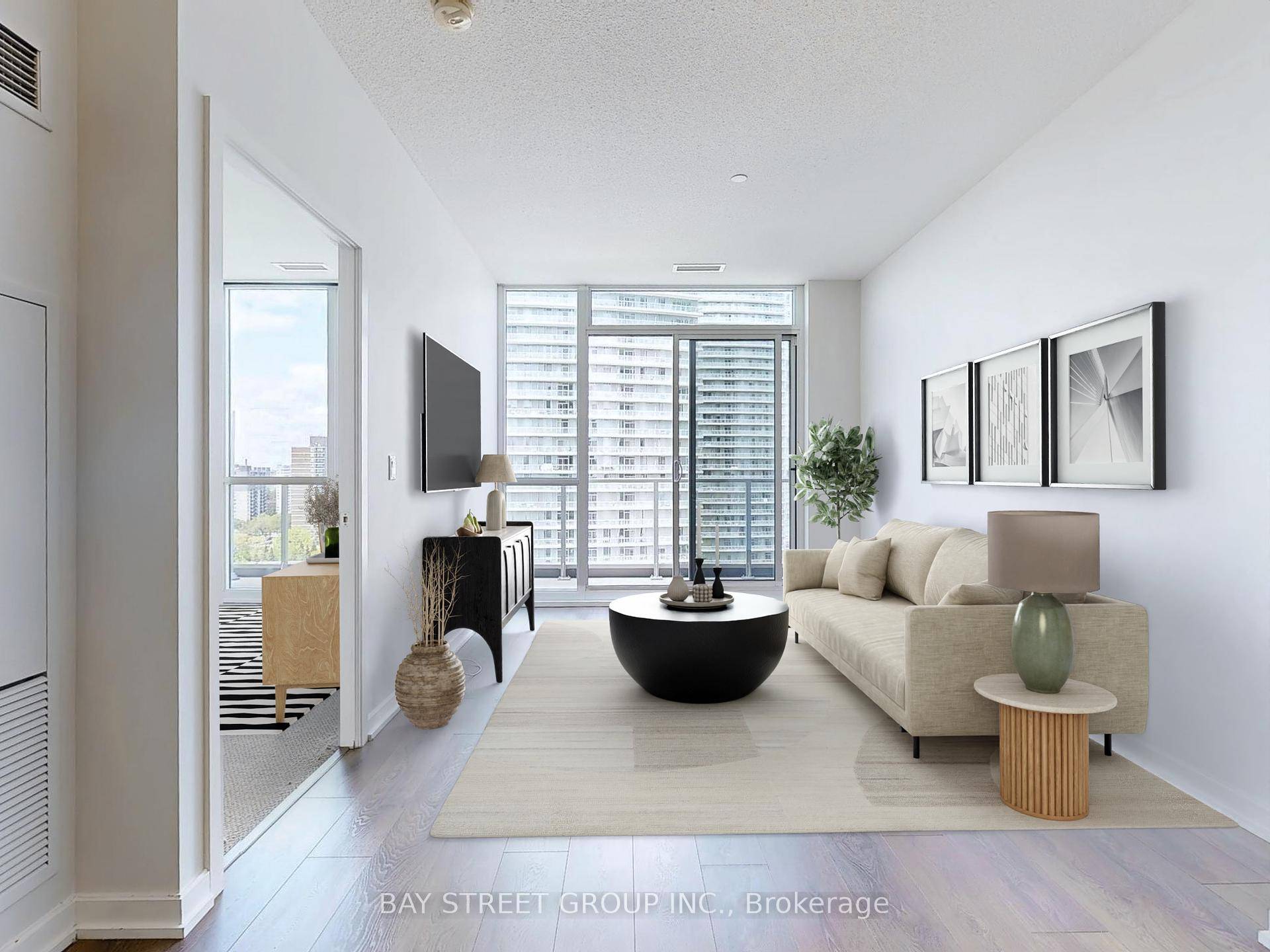 Absolutely Stunning And Bright One Bedroom Penthouse Unit Located In The Highly Desirable Henry Farm Community In North York.