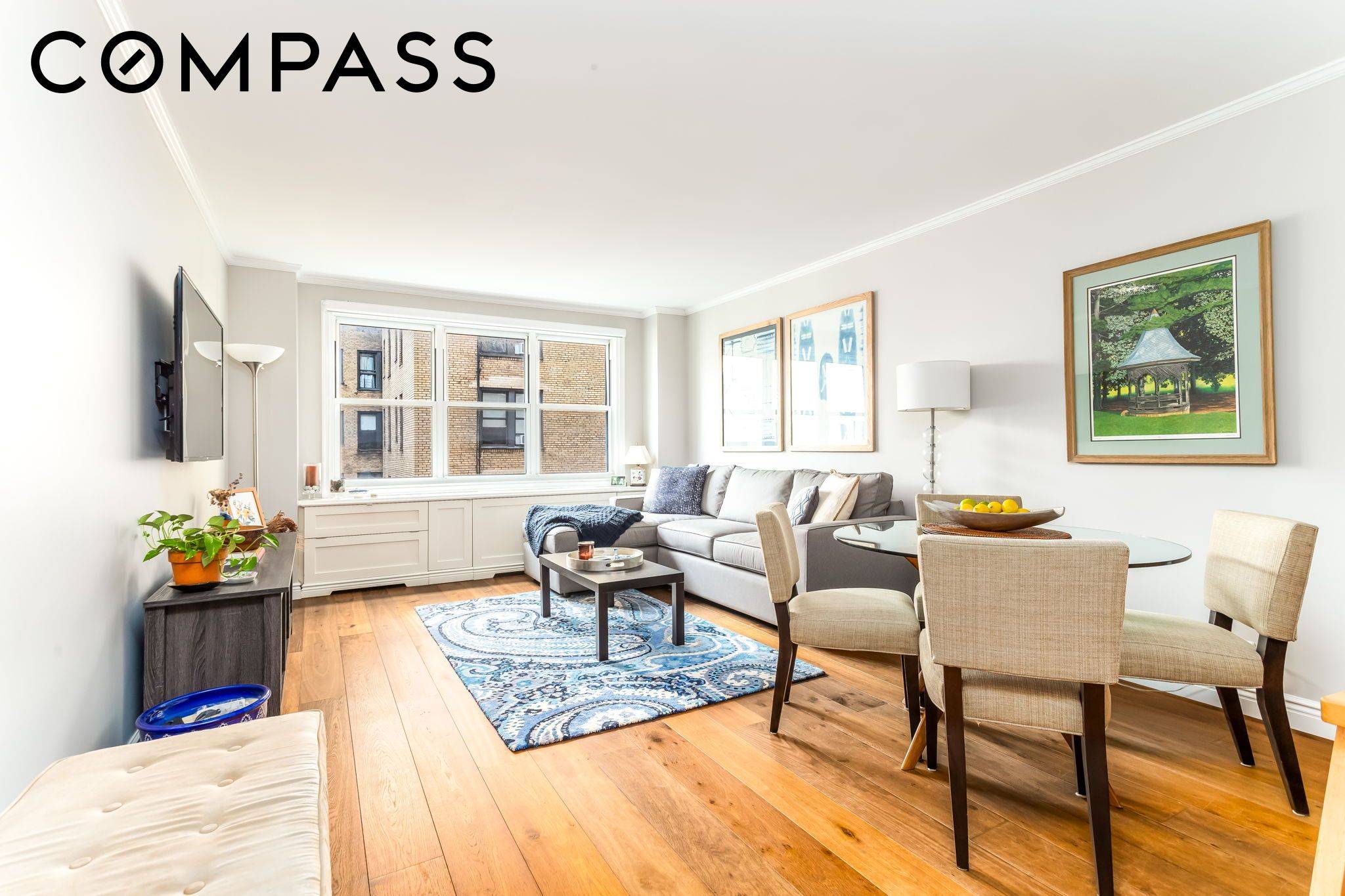 Your new home is a beautifully renovated one bedroom in a full service building located on a prime Upper East Side block.
