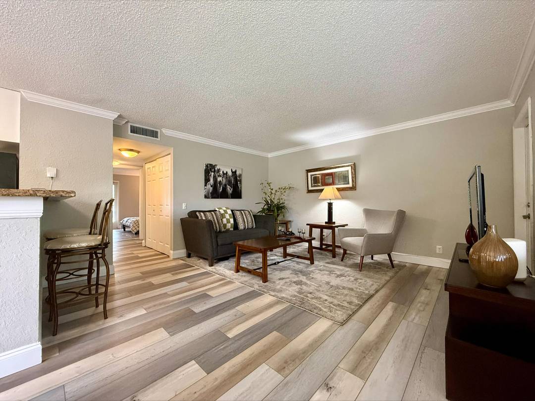 Furnished Seasonal Rental available November 1, 2026.