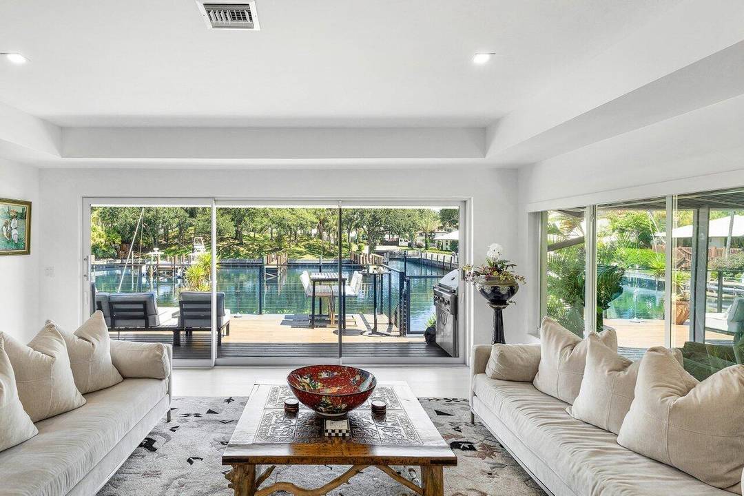 A rare offering in Boca Raton's premier deepwater yachting community, this impeccably reimagined single story 3 Bdrm, 3 Ba Villa boasts 40 feet of private dockage, wide water views and ...