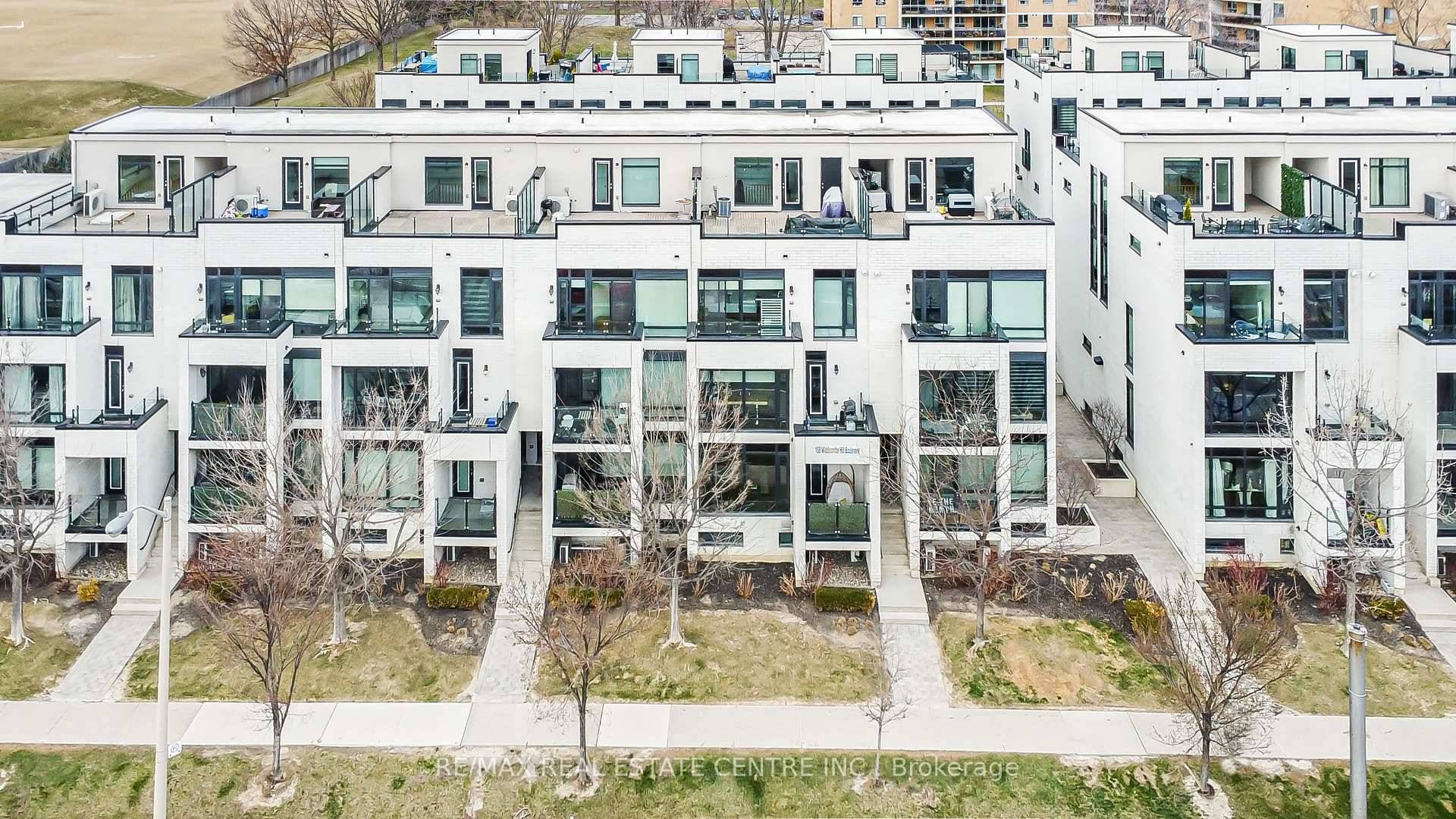 Welcome to this beautifully maintained and spacious 2 bedroom, 2 bathroom modern condo townhouse offering a bright open concept layout with stylish finishes throughout.