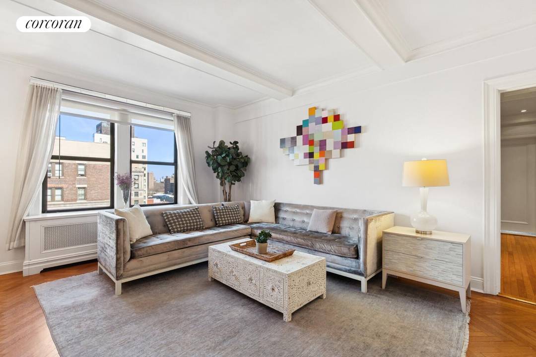 220 West 93rd, 12A Sophisticated Sunlit Six In To Five !