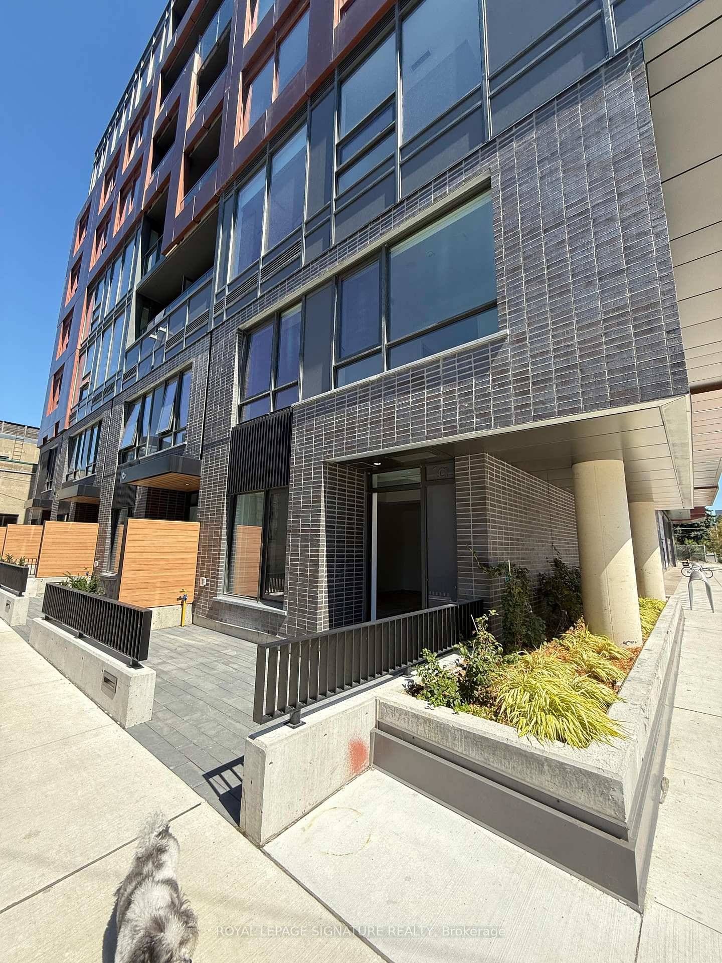 This modern two storey corner townhome offers 1, 237 square feet of living space in Toronto's vibrant Canary District.
