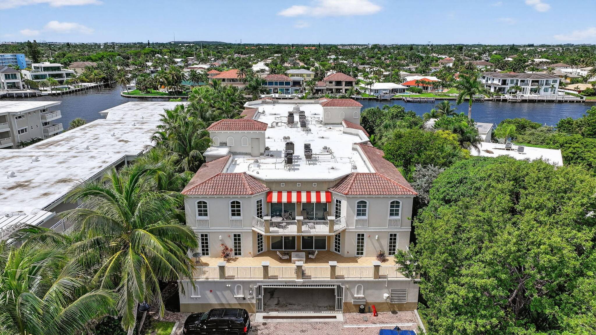 STEP INTO THIS PROFESSIONAL TURN KEY RARE 3 BEDROOM UNIT.