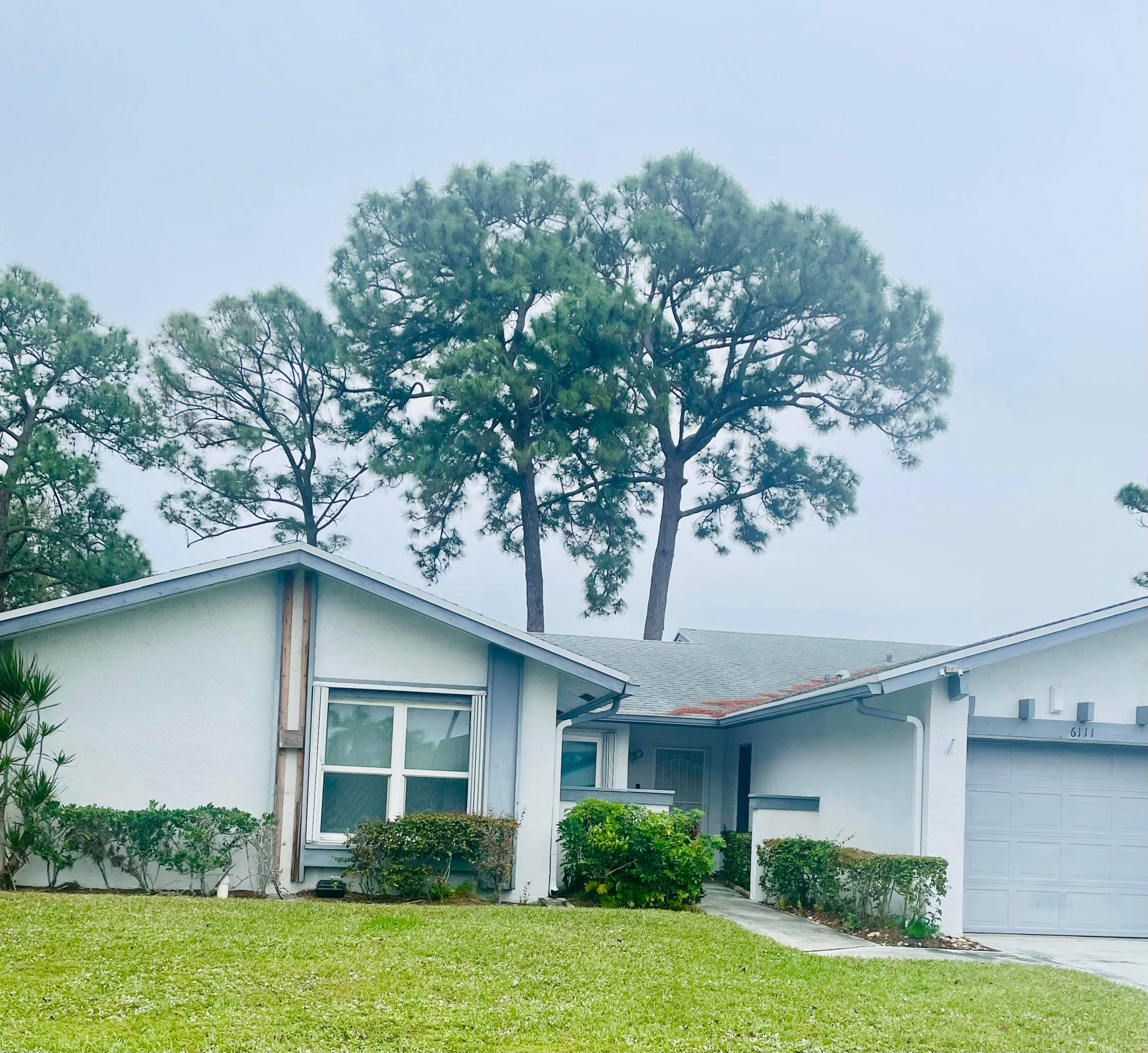 6111 Elsinore Circle Villa Palm Beach