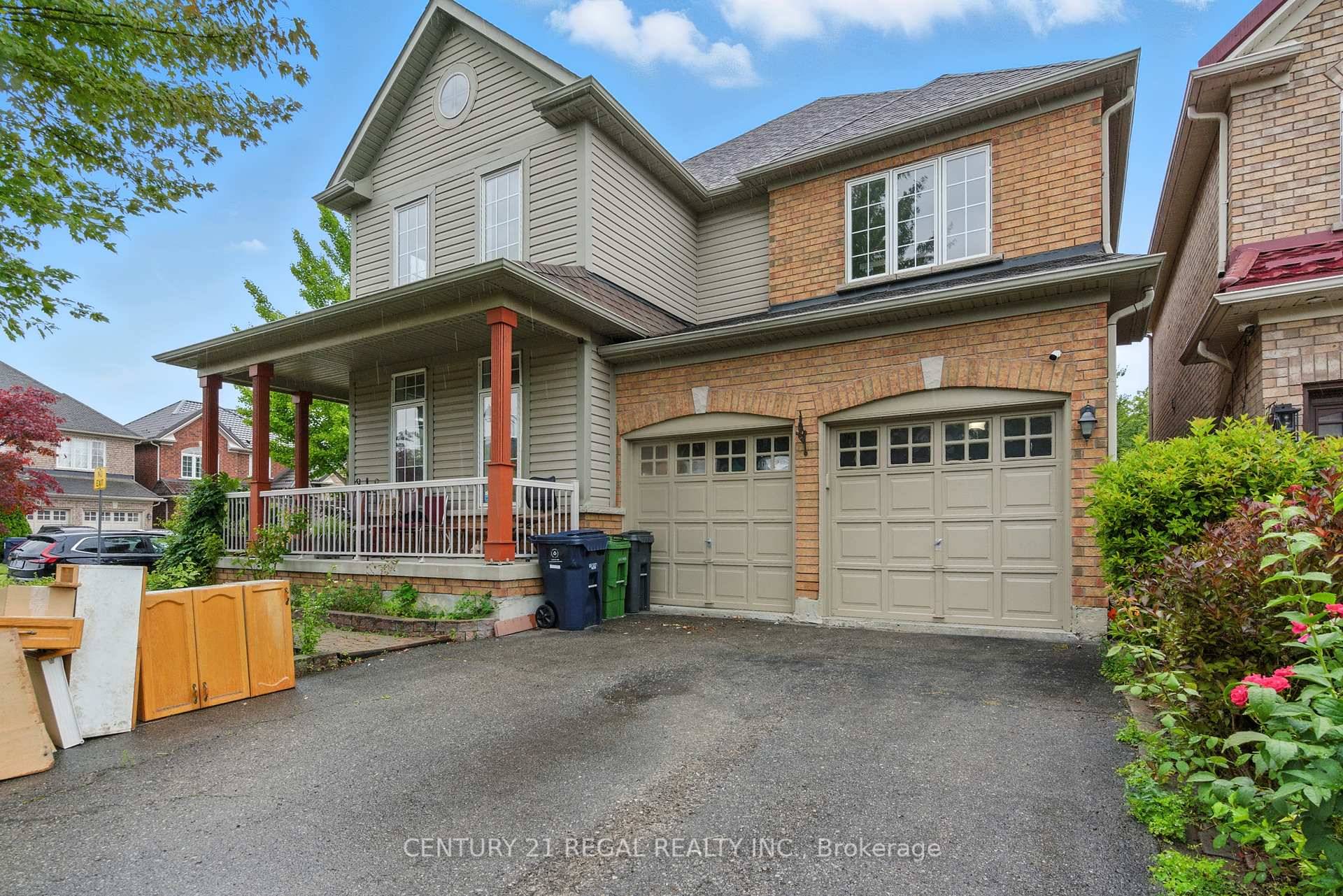 Prime Scarborough Location Detached 4 Bedroom house near Ravine on a Court,.