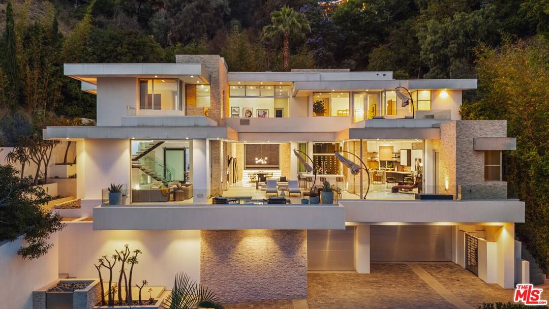 9311   Readcrest Dr 6BR Beverly Hills Post Office | B.H.P.O. La