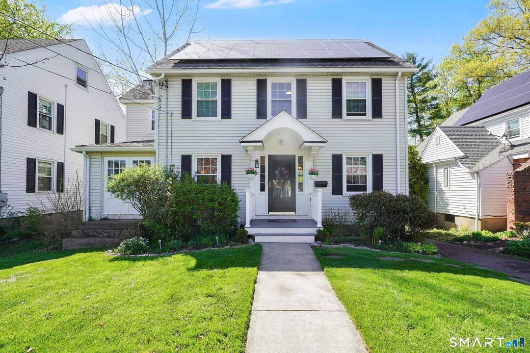 Perfectly situated within walking distance of West Hartford Center and Blue Back Square, this center hall Colonial offers 3 bedrooms and 2 full baths, plus an additional 304 sq ft ...