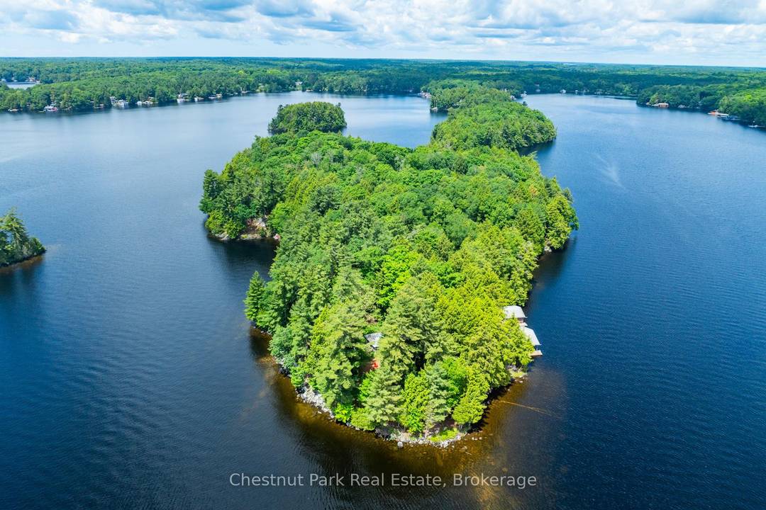 An exceptional opportunity to own one of Lake Muskoka's most unique island offerings welcome to Meda Island, comprised of three separately deeded lots with over 2, 100 feet of pristine ...