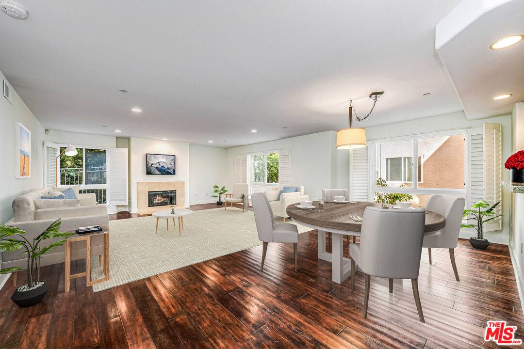 7249   Franklin Ave 2BR Hollywood Hills East La