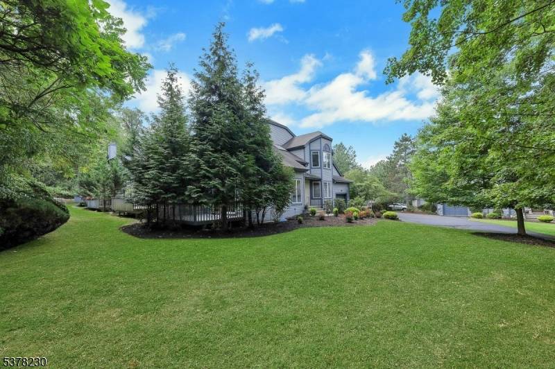 Welcome to 24 Fair Ridge Ct tucked away in an intimate cul de sac community.