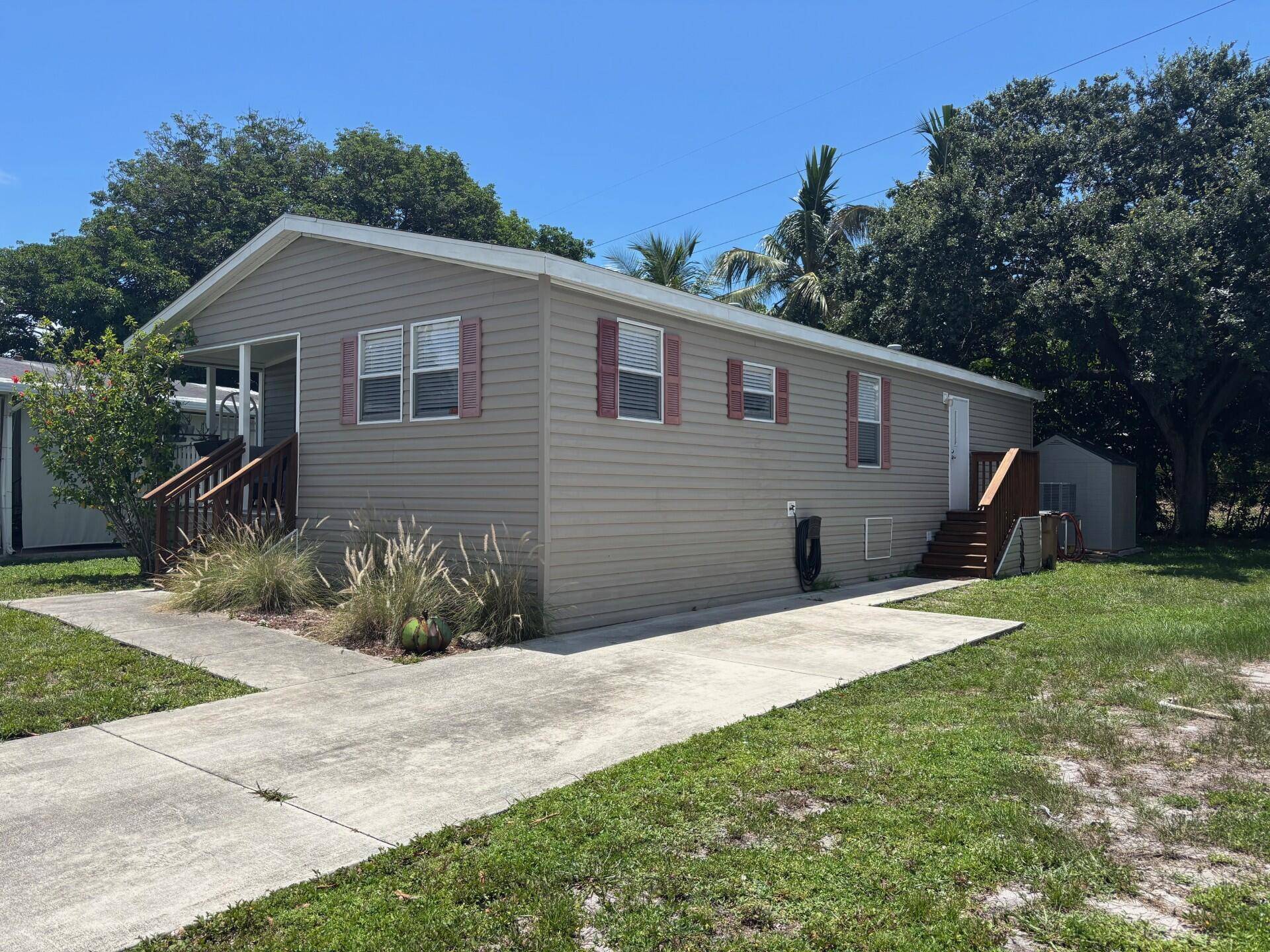 CALL TODAY TO VIEW THIS BEAUTIFULL, SPACIOUS AND VERY WELL MAINTAINED HOME WITH 3 BEDROOMS, 2 BATH'S AND CENTRAL AIR.