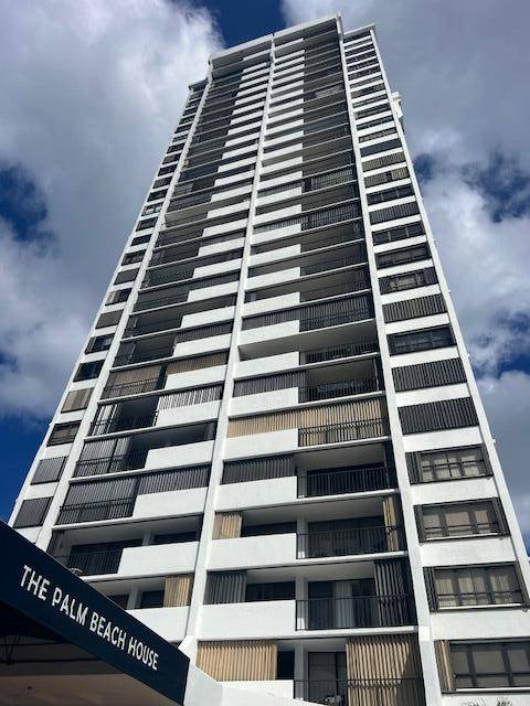 Beautiful intracoastal views !