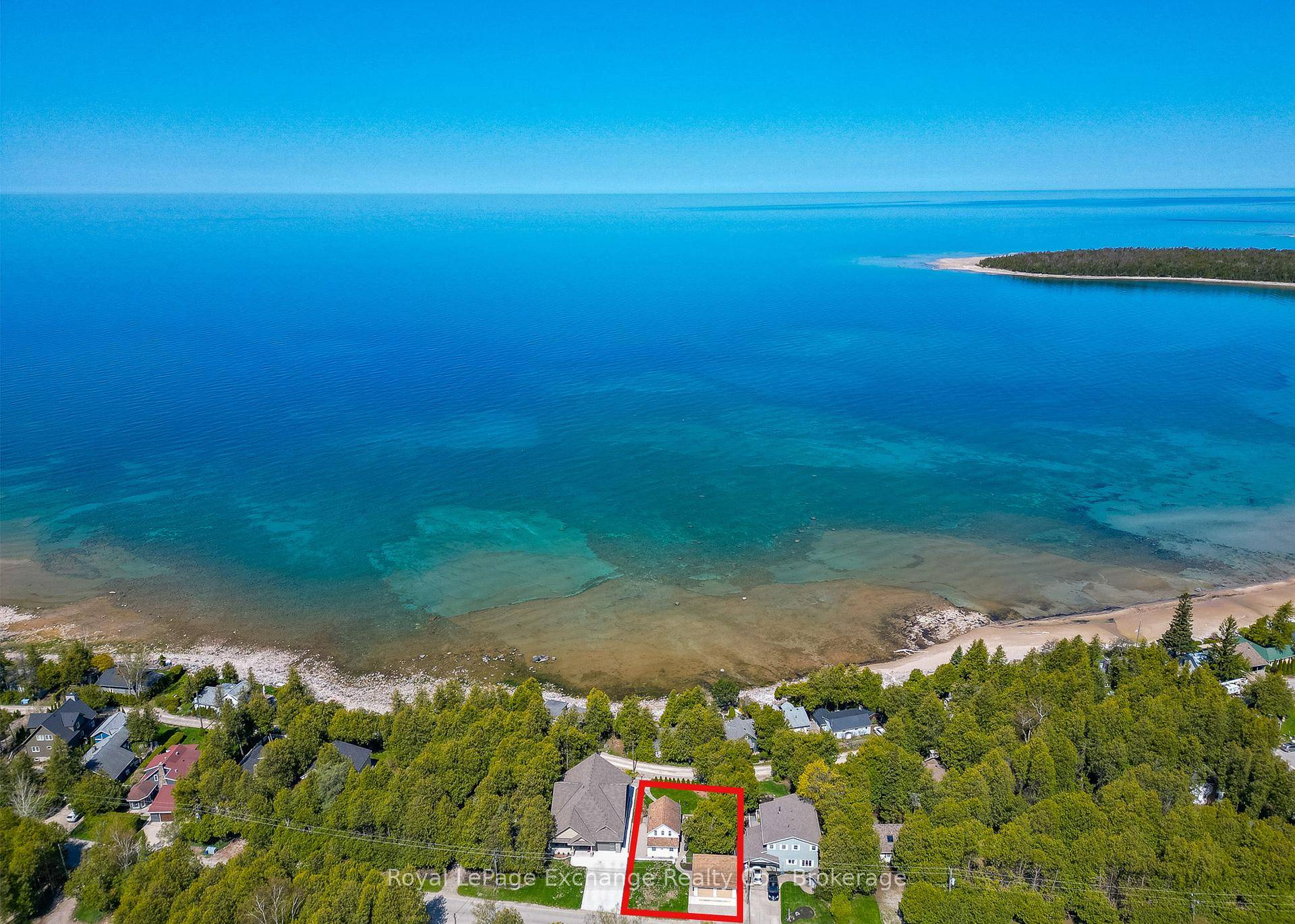 Cozy Cottage Home at Inverhuron BeachWelcome to your dream retreat at Inverhuron Beach !