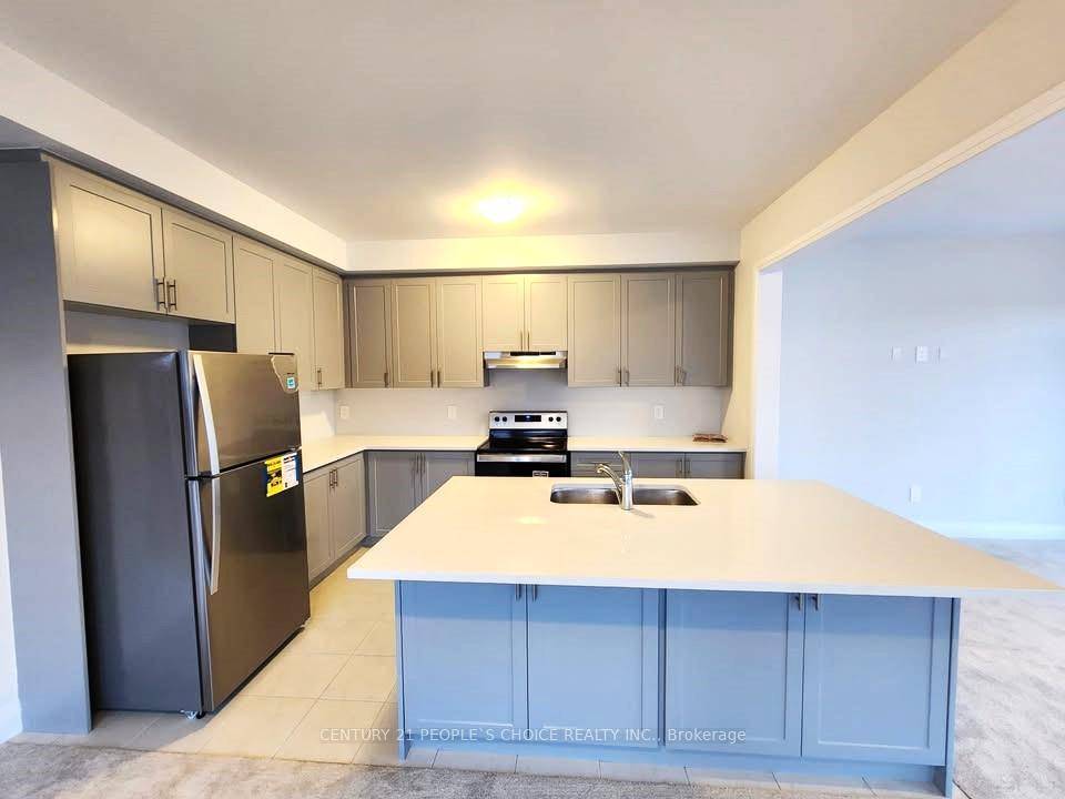 Pretty rare Pigeon lake elevation B model of sugerwood Lindsay community, 2024 sqft above grade Bigger then the most detached houses sitting on premium Corner lot East facing townhouse.