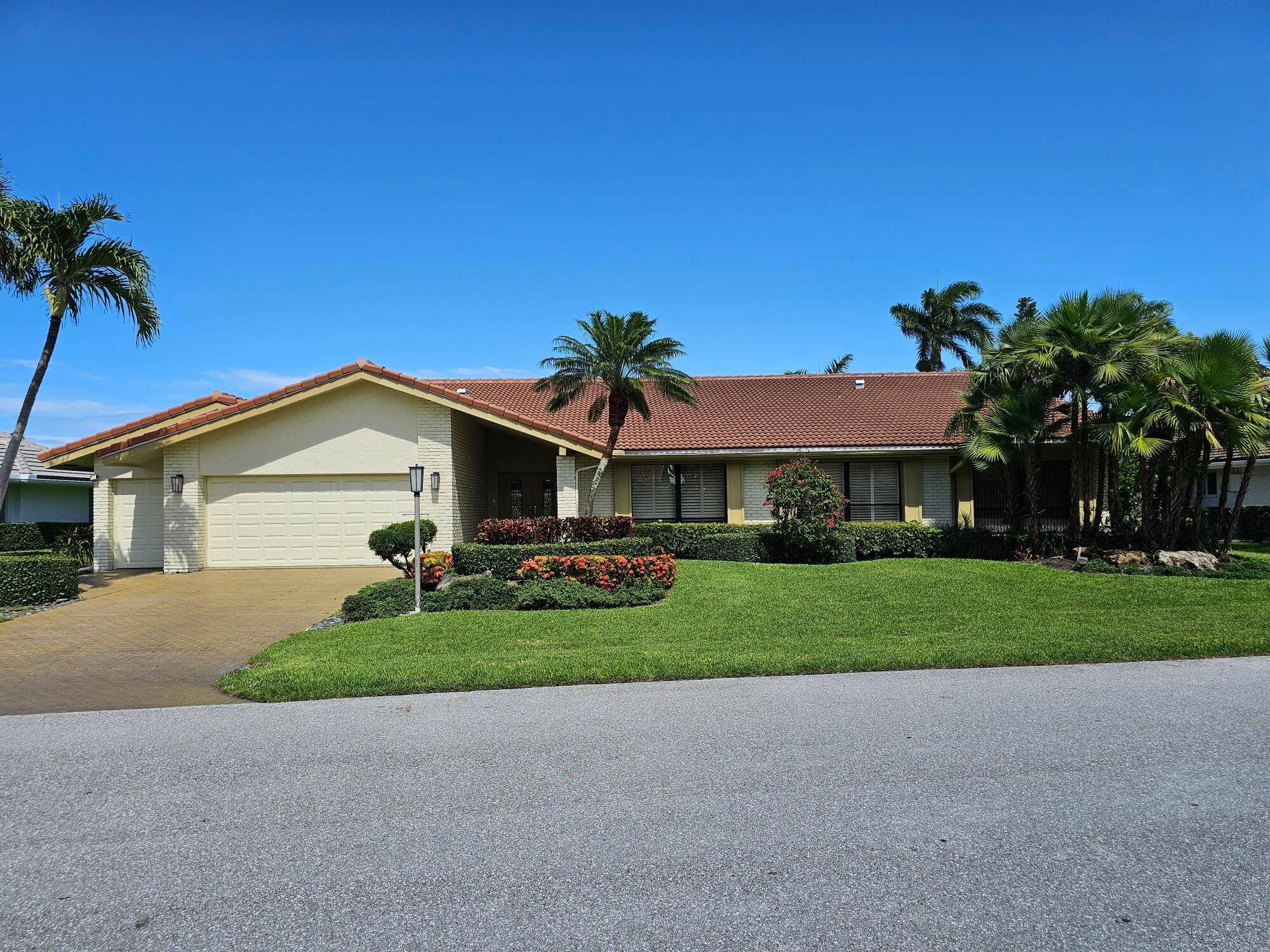 Single Family 4 Bedroom 2.