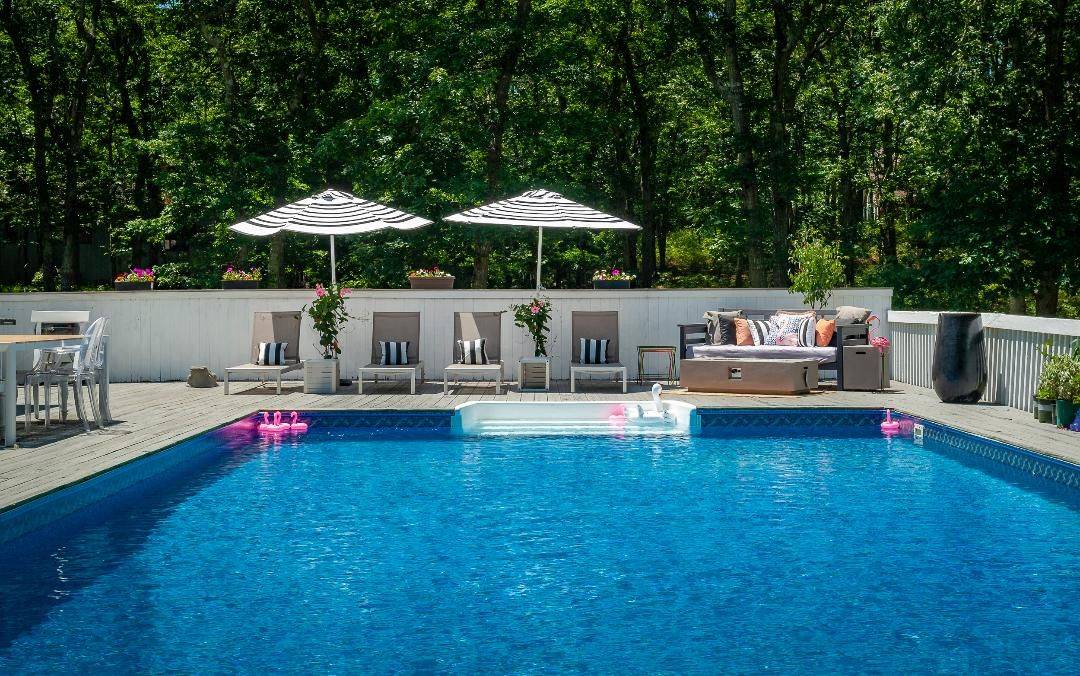 Spend your Hamptons Summer in 4 Bed with Pool, Hot Tub, Firepit