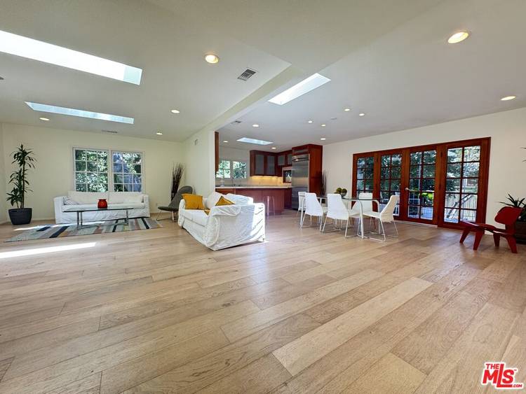 7586   Woodrow Wilson Dr 4BR Hollywood Hills East La