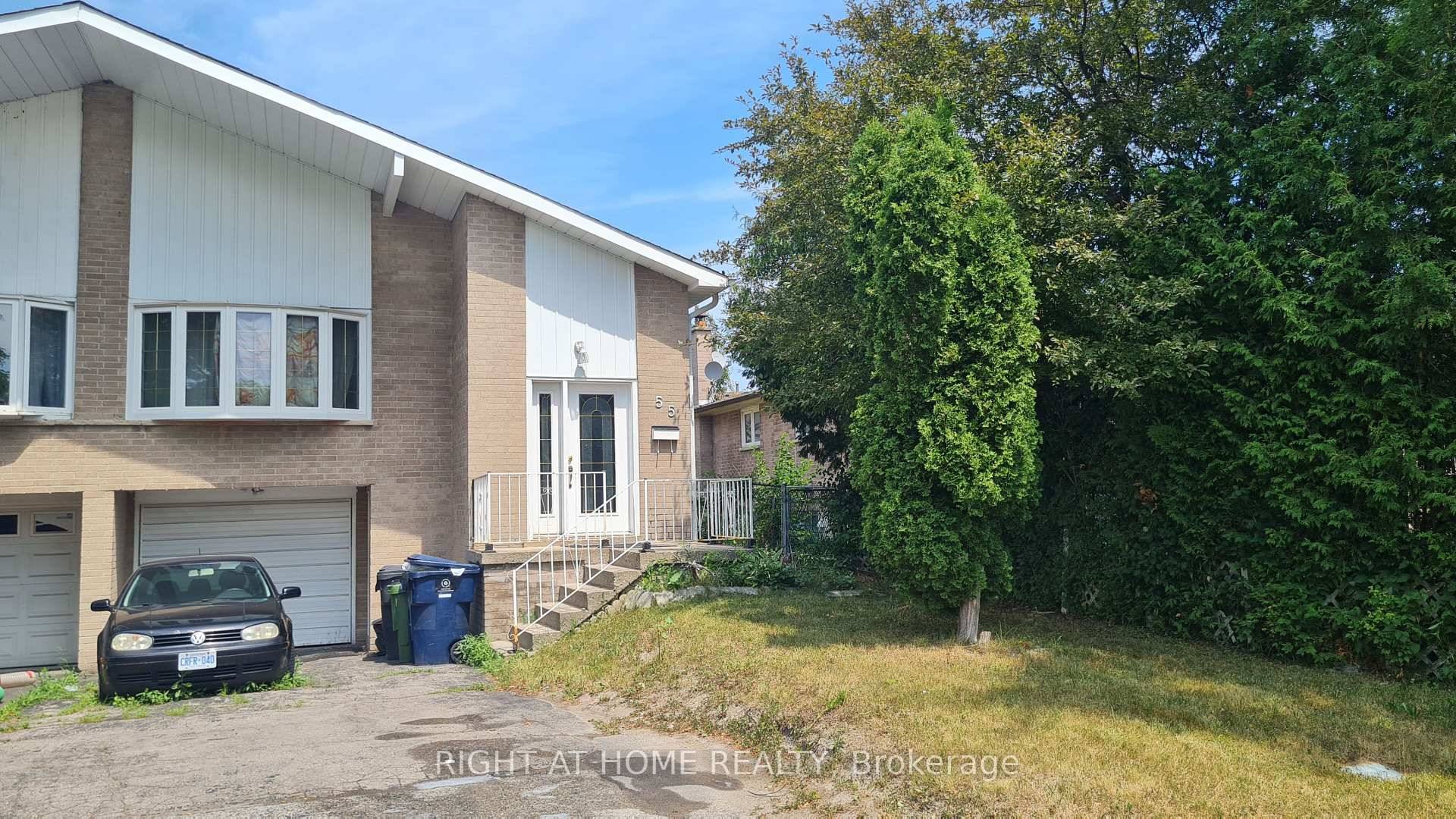 Welcome to 3 Bedroom 1 bathroom Upper level apartment for Rent In Scarborough.