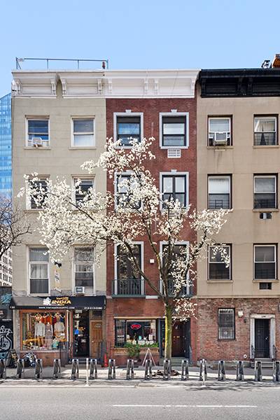 134 Lexington Avenue is a renovated mixed use building located in the vibrant heart of NoMad.