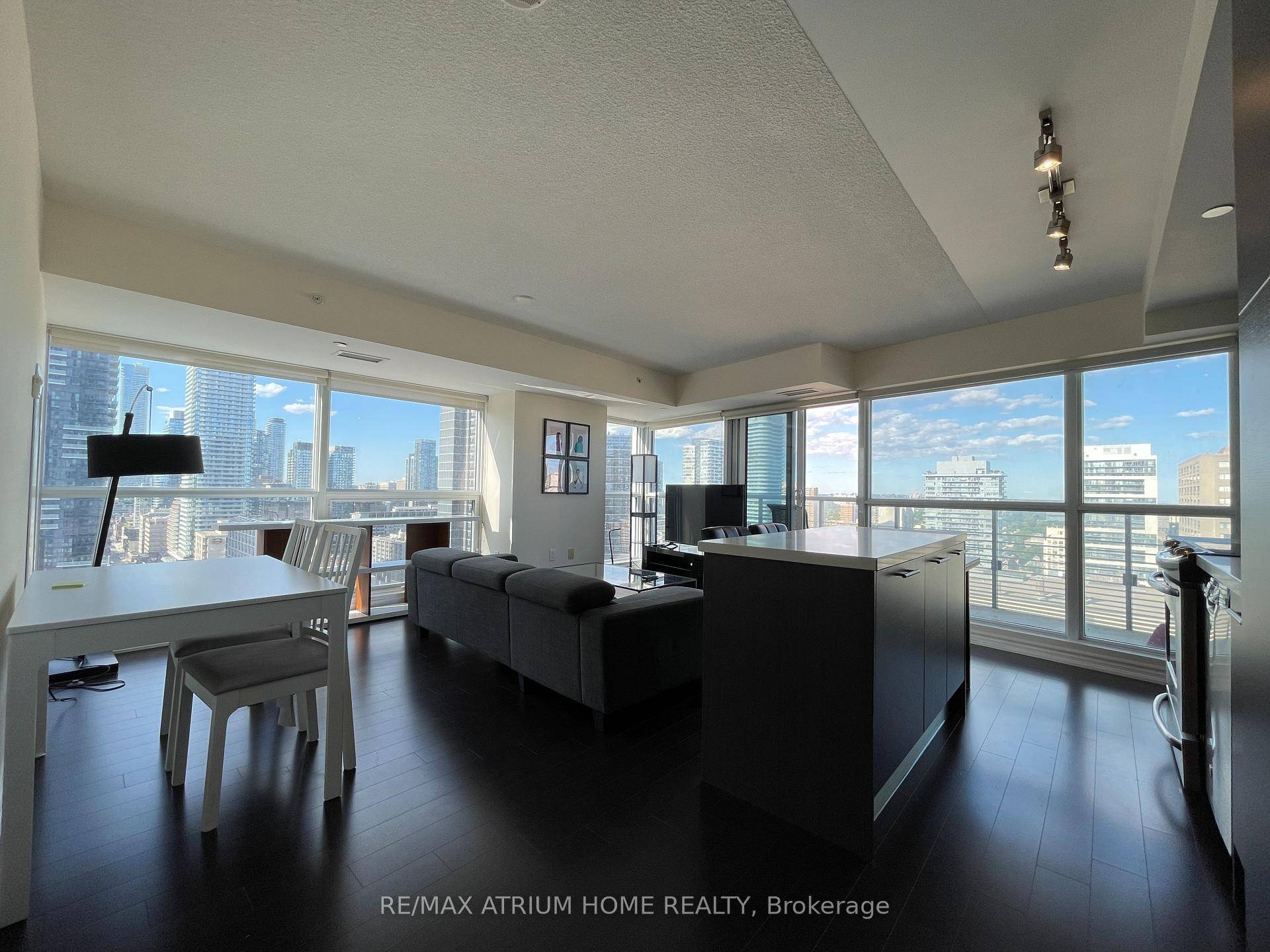 Bright 2 Bedroom Plus Den, 2 Bath Corner Suite In Aura At College Park.