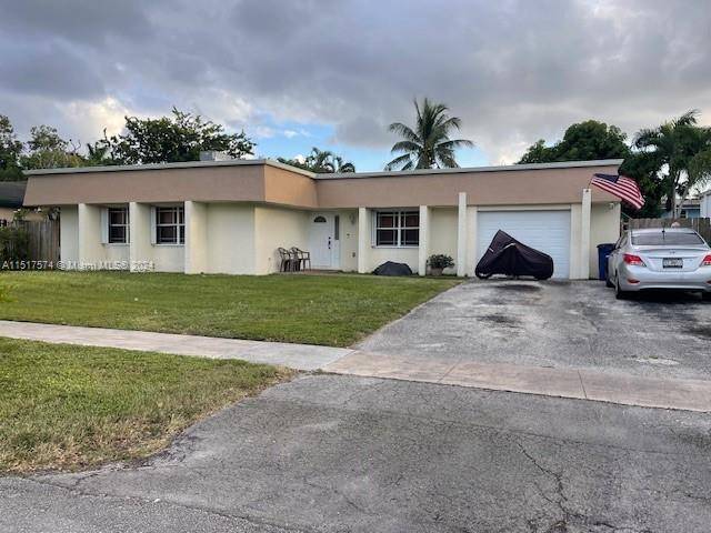 MAKE THIS TRANQUIL FARMLIKE NEIGHBORHOOD YOUR NEW HOME, 3 2 PLUS OTHER ROOM FOR OFFICE OR SPARE BEDROOM, ENCLOSED GARAGE FOR YOUR LIKING SPACE, LARGE POOL AND CANAL WATERFRONT FOR ...