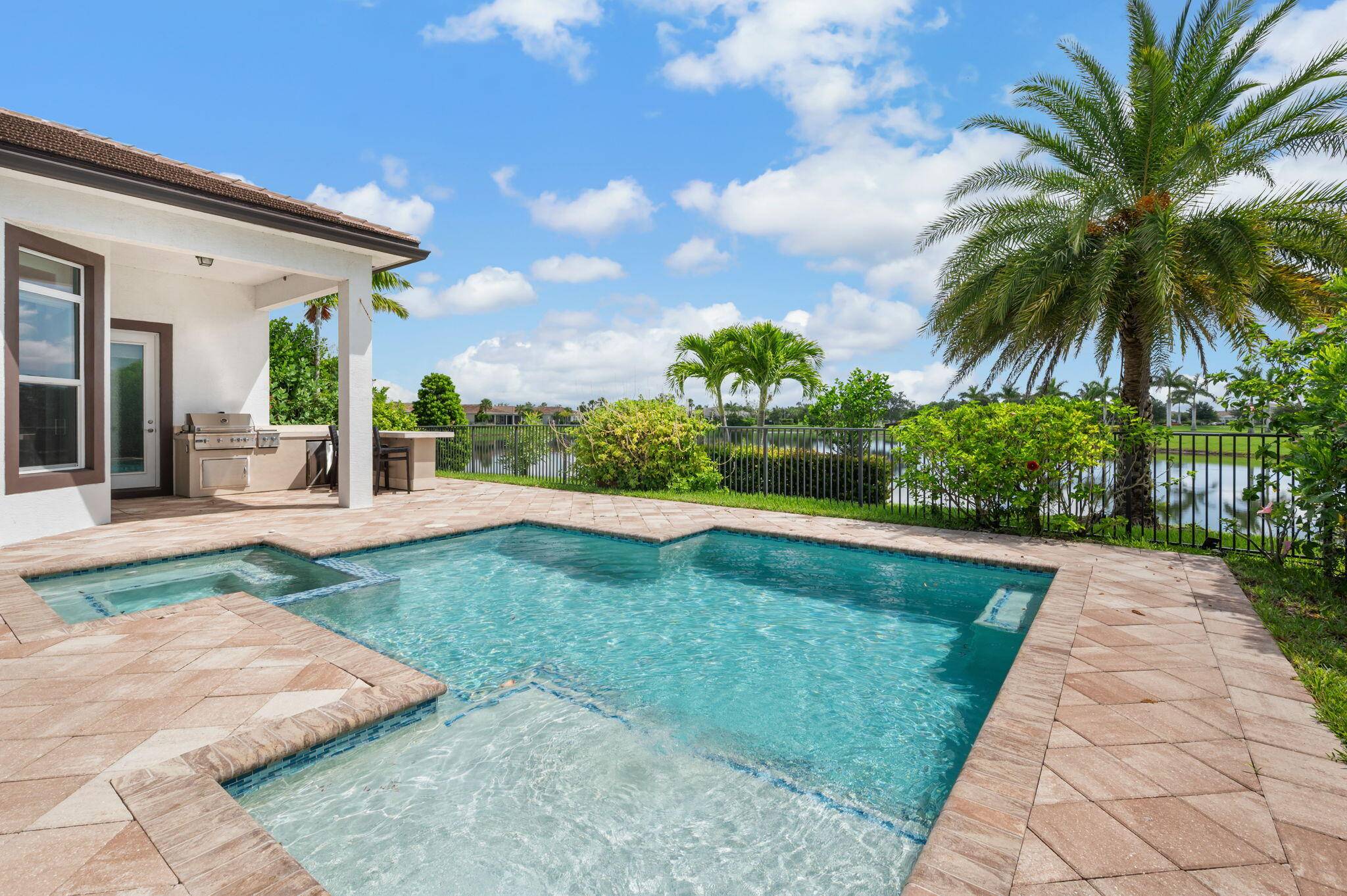 Don't wait to build, move in NOW and save time and money.