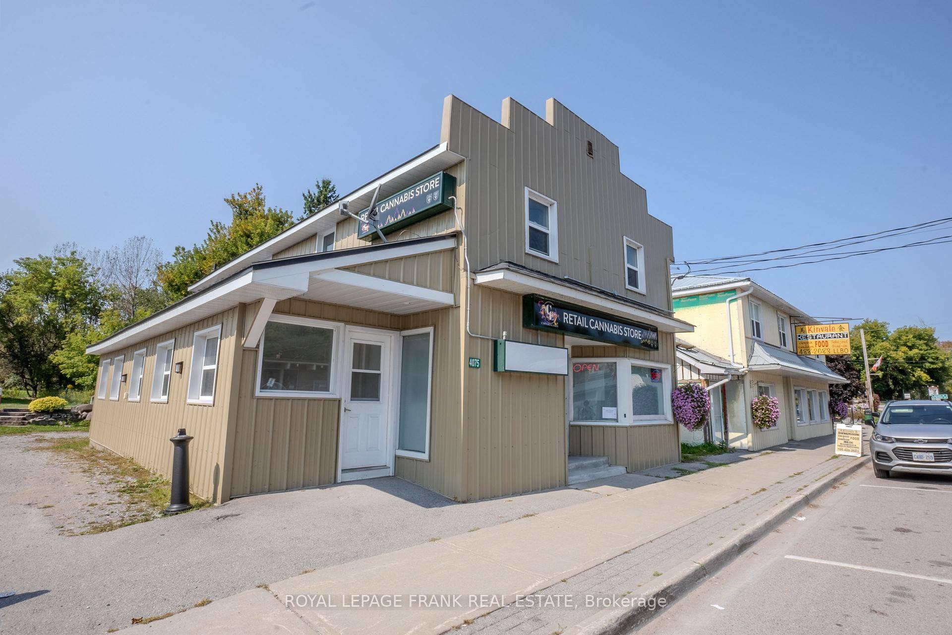 Investment opportunity in the Heart of Kinmount.