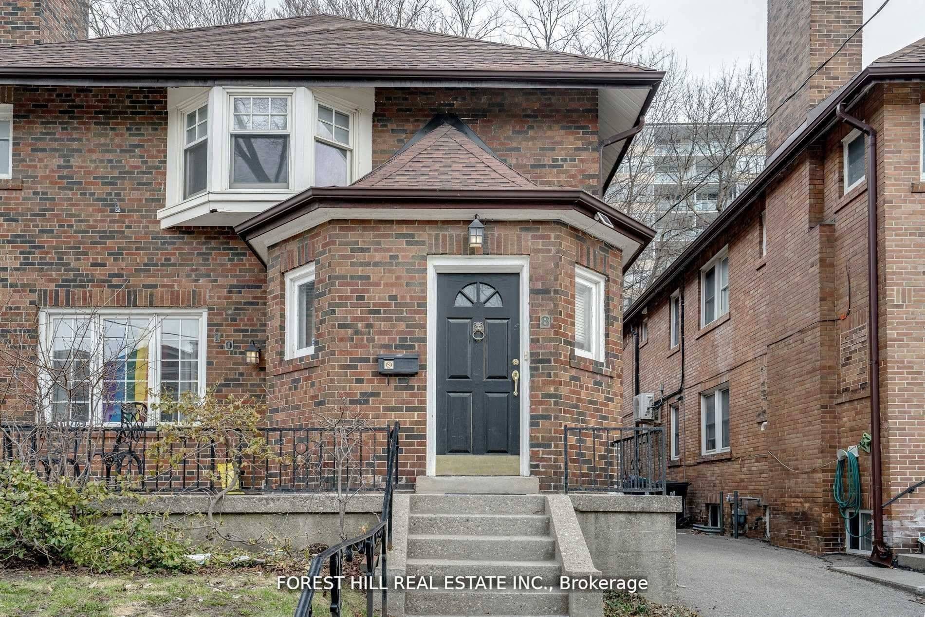 Spacious, 2nd Level 3 Bedroom 2 Bath Unit.