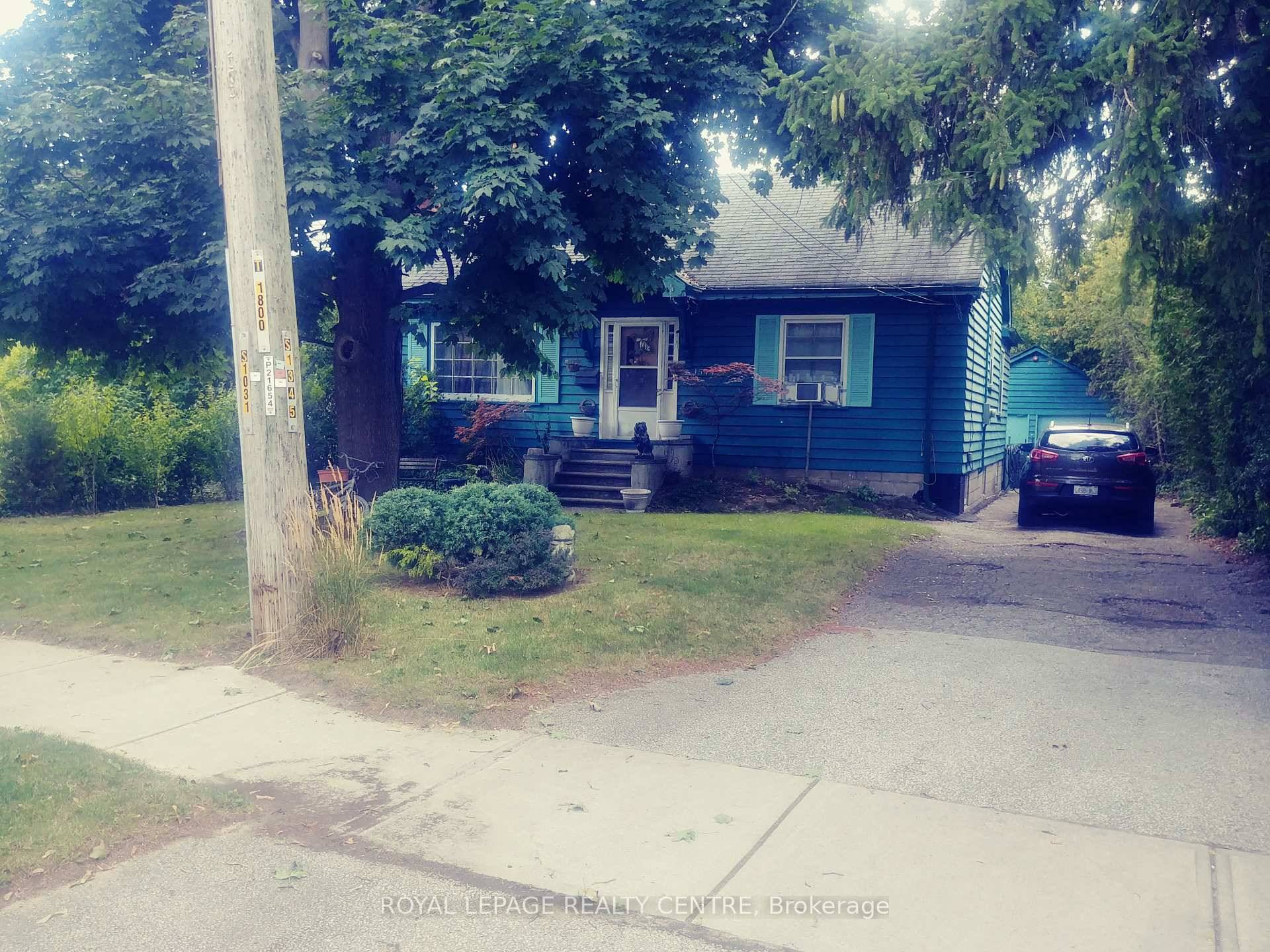 2 Bedroom Bungalow, With 3rd Bedroom In Basement.