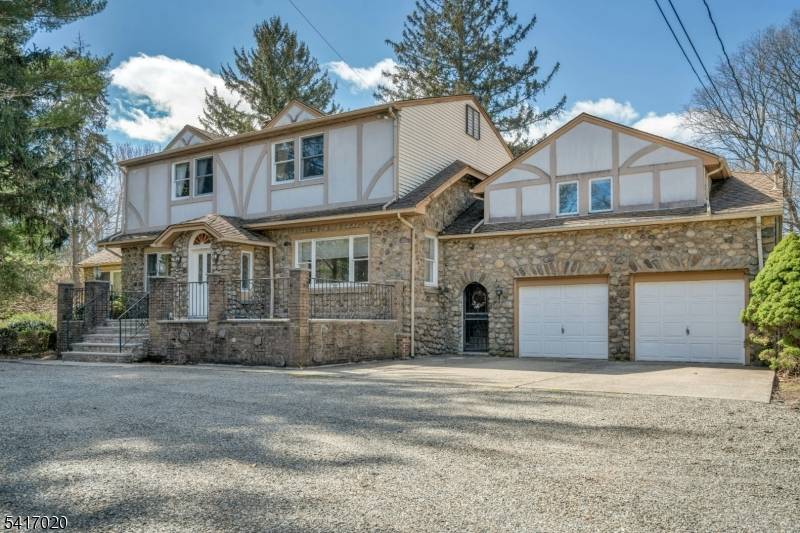 Stately manor style home built in 1929 and part of Franklin Lakes ?