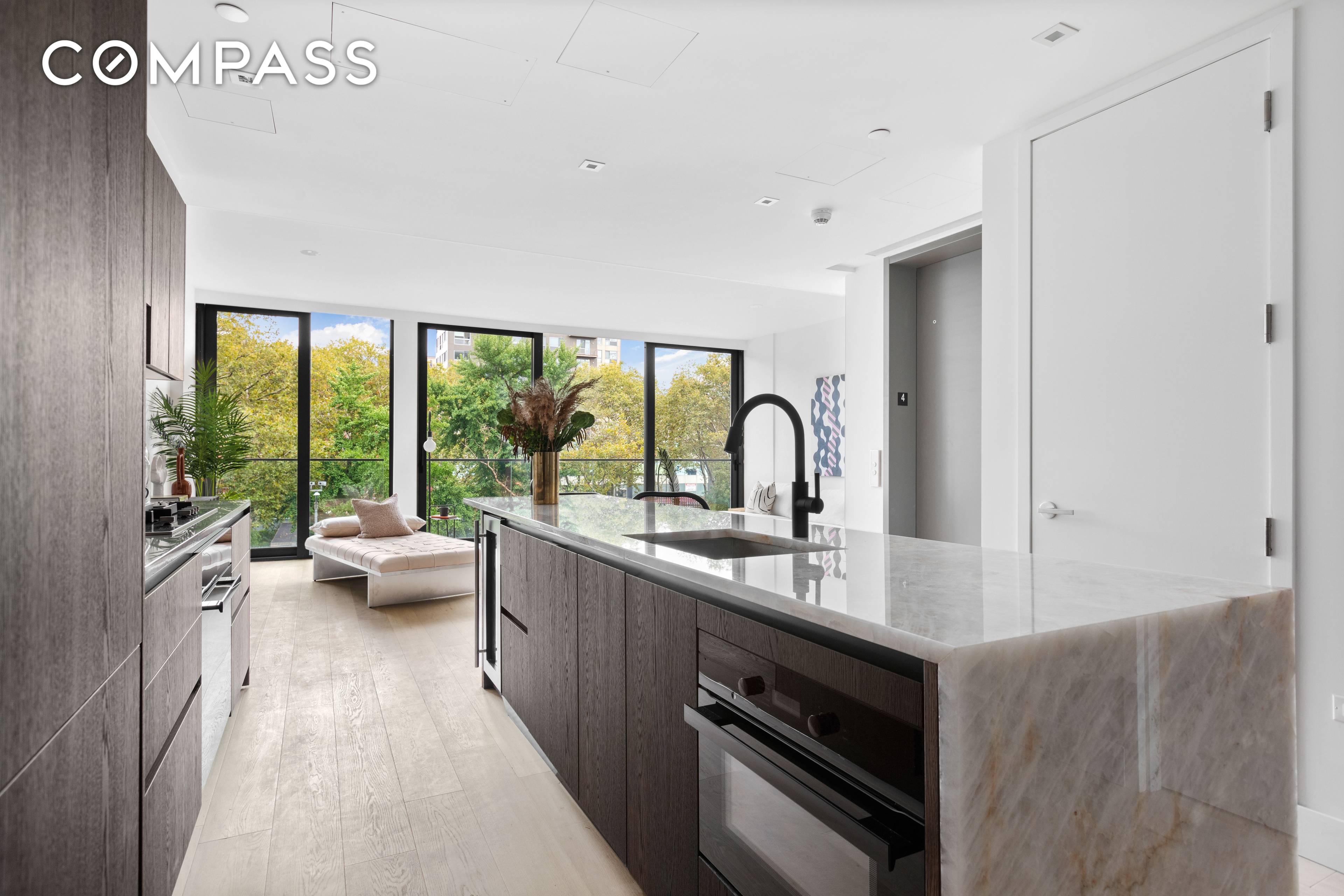 In one of the city s most dynamic neighborhoods, 165 Chrystie St is a great example of contemporary architecture and design in Lower East Side.