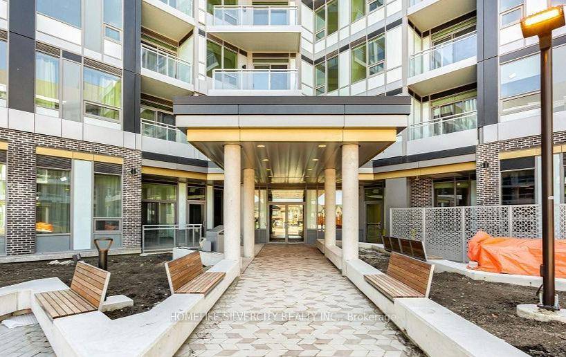 Welcome to this Brand New Never Lived In Luxury Condo in Oakville's prestigious Glen Abbey neighborhood !